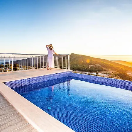 Sleeps 8 Pool Air Con Wifi Villa Kalkan