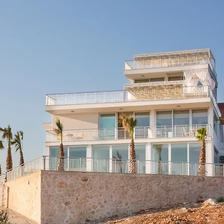 Villa Sleeps 8 Pool Air Con Wifi Kalkan