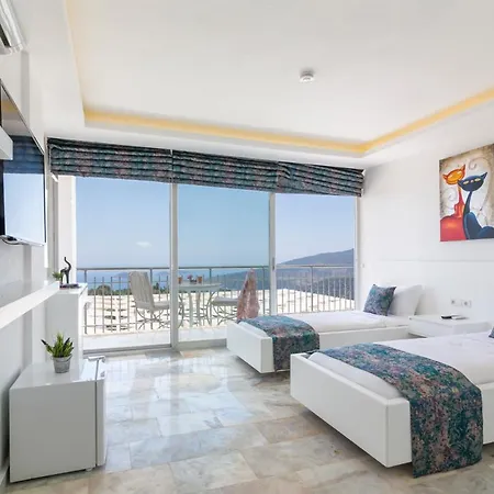 Sleeps 8 Pool Air Con Wifi וילה קלקן